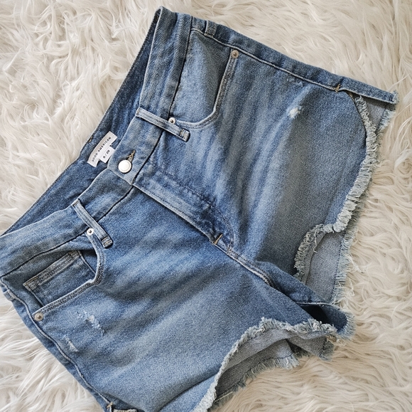 Good Americam Denim Blue Women's Shorts Size 8 - Picture 1 of 3